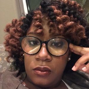 Meet your Posher, Naomi